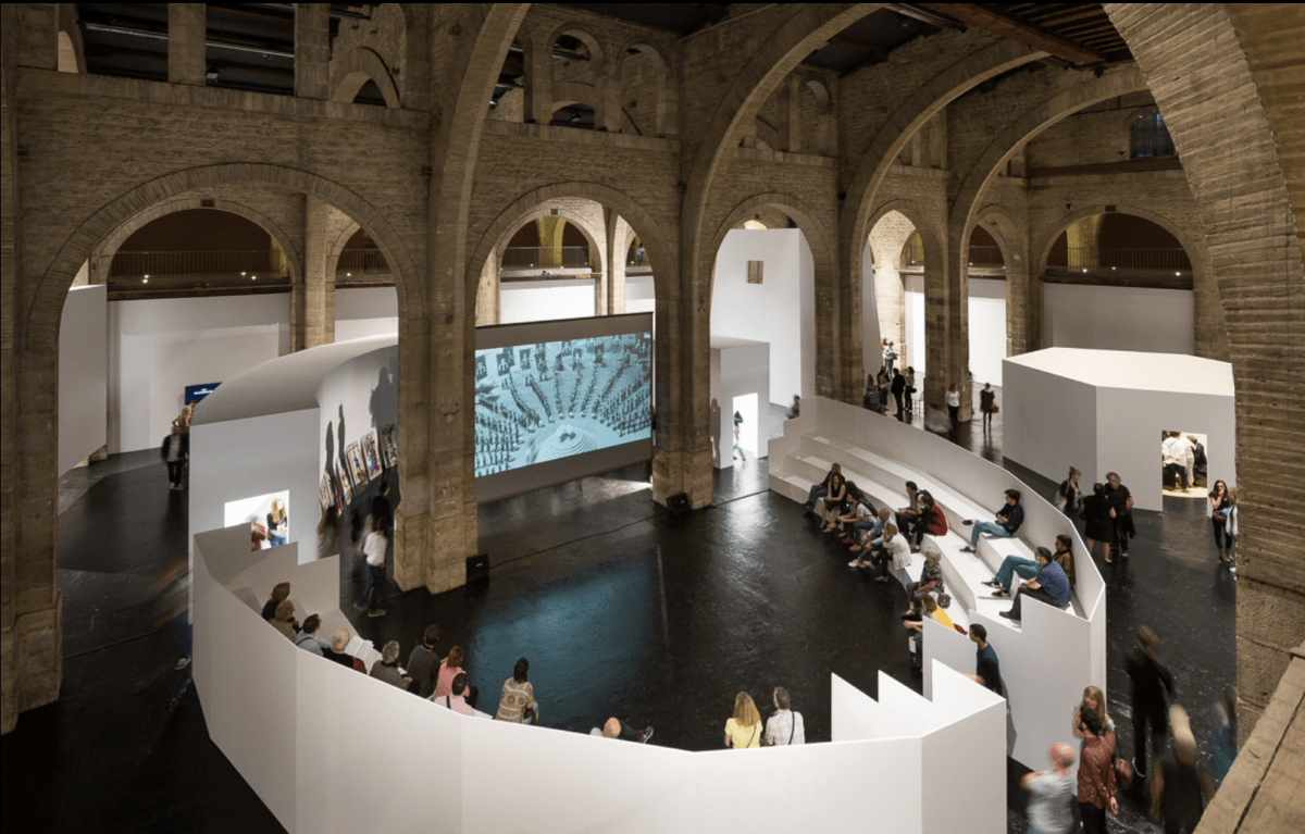 Vue de l'exposition "Alejandro Jodorowsky", Capc Musée d'art contemporain de Bordeaux, (28.05 - 31.10.2015). Photo Arthur Péquin