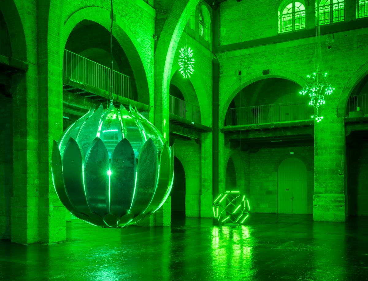 Vue de l'exposition Trevor Yeung "Jardin des neuf soleils"
