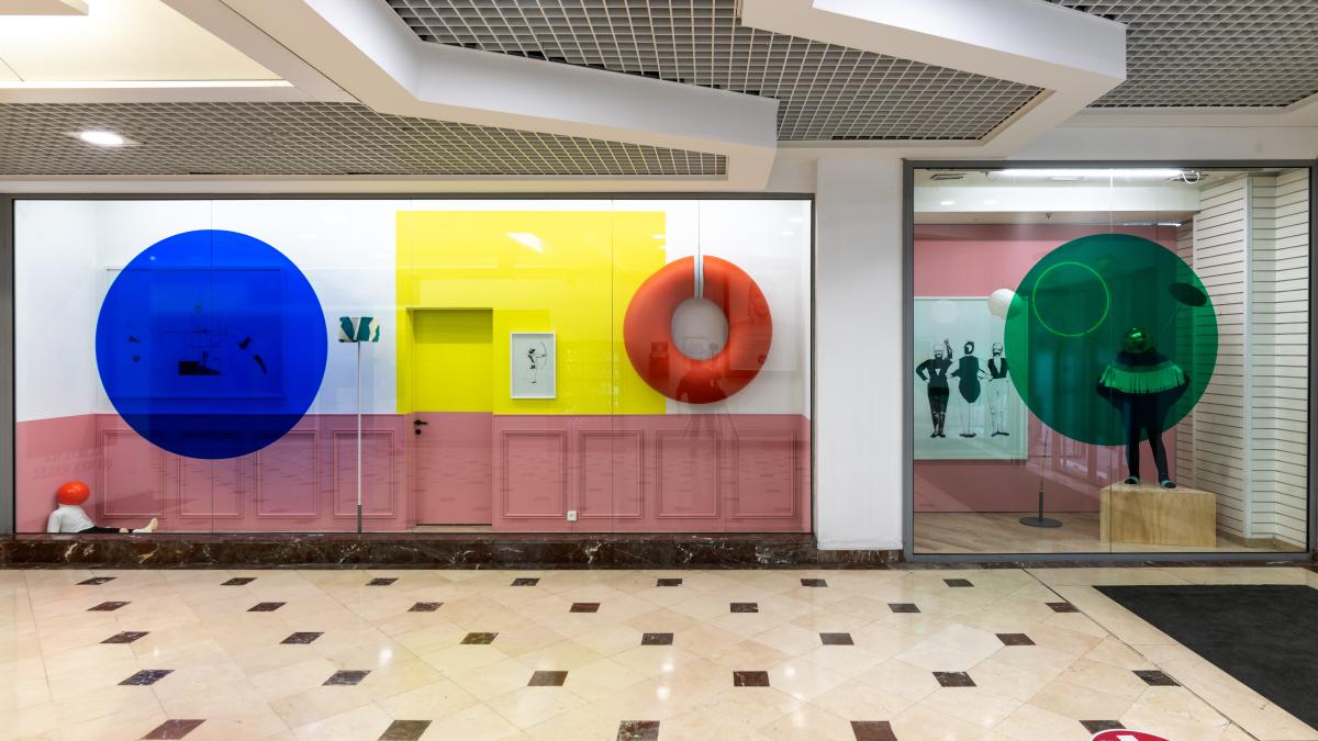 Virginie Barré, "Simone", 2017. Exhibition view "Tout doit disparaitre", 2021. Photo Frédéric Deval